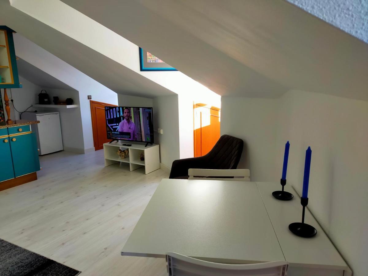 Apartamento En El Casco Antiguo De Ponferrada Esterno foto